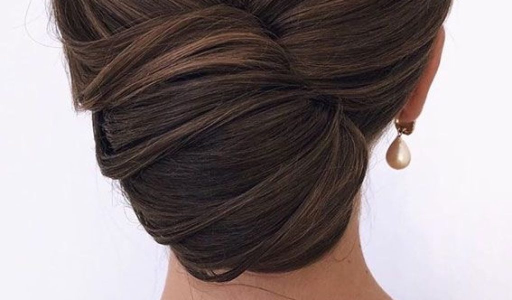 شینیون حرفه‌ای در سالن آرزو براتی